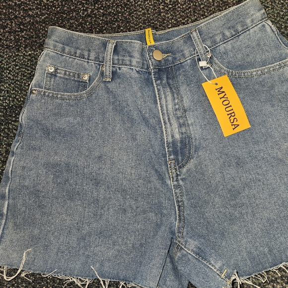 Myoursa Womans Cutoff Jean Shorts  Size M - Picture 3 of 9